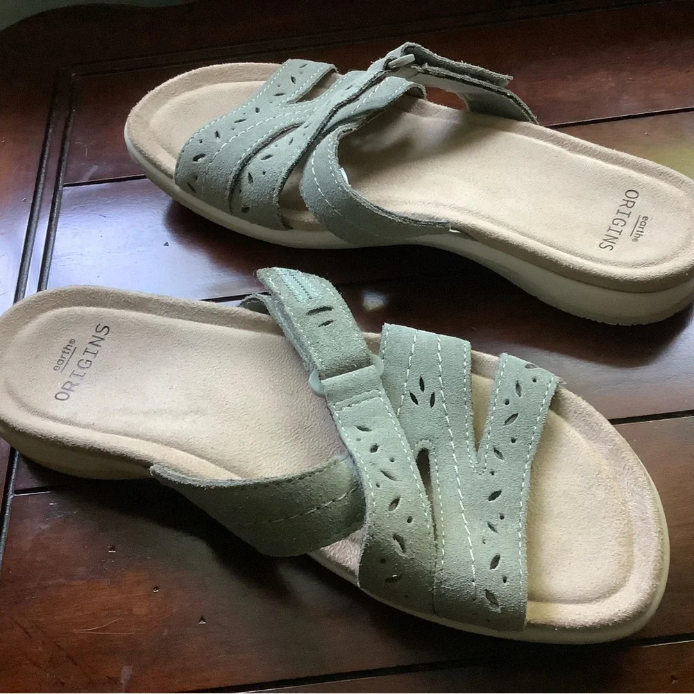 Earth Origins Shantel Suede Leather Sandals - Picture 2 of 8